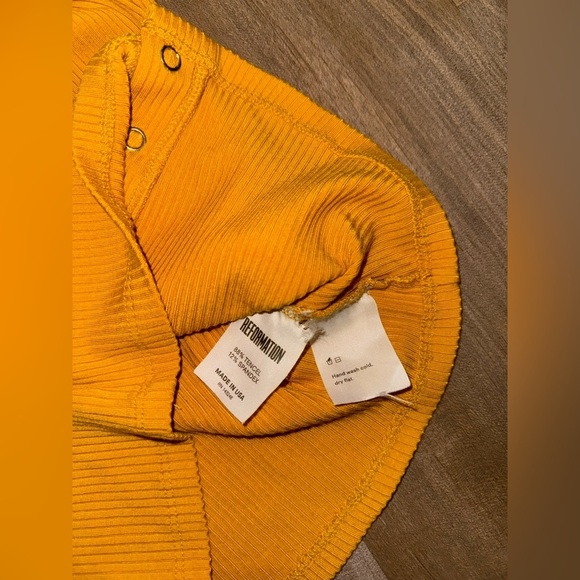 Reformation Nicole Ribbed Tank Top in Marigold Size Medium - Picture 8 of 9